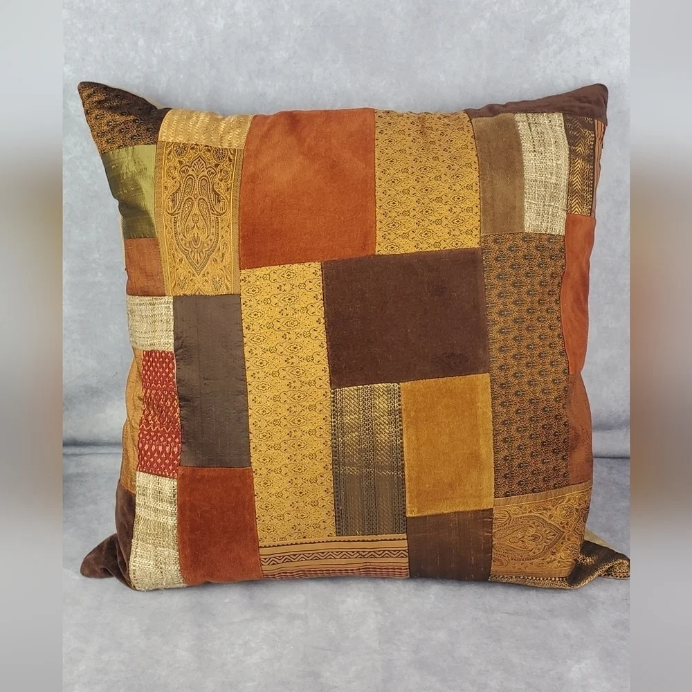 Crate &‎ Barrel Marriba Decorative Pillow 20” square Cotton Linen Silk